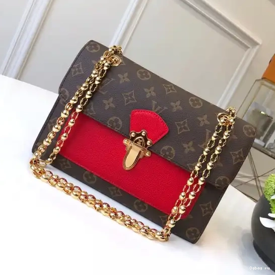 Vuitton Louis VICTOIRE 0702